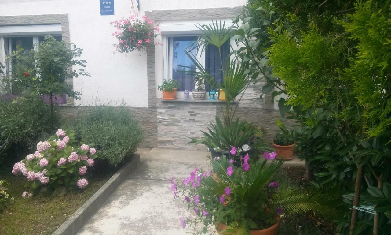 Apartman Teuta Zagreb Exterior photo